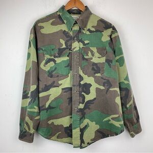 Vintage Rattlers Brand size Large Men’s Camo Long Sleeve Button Up Shirt